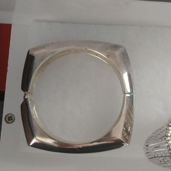 Set of Bracelets - Picture 4 of 4